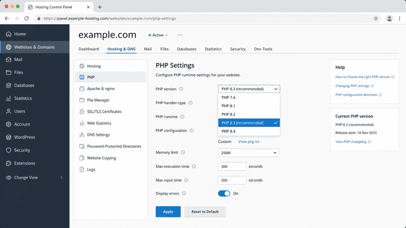 Скриншот панели управления хостингом с выбором версии PHP